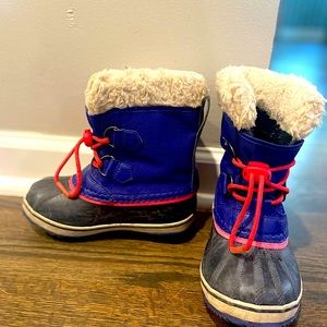 Sorel little girls snow boots